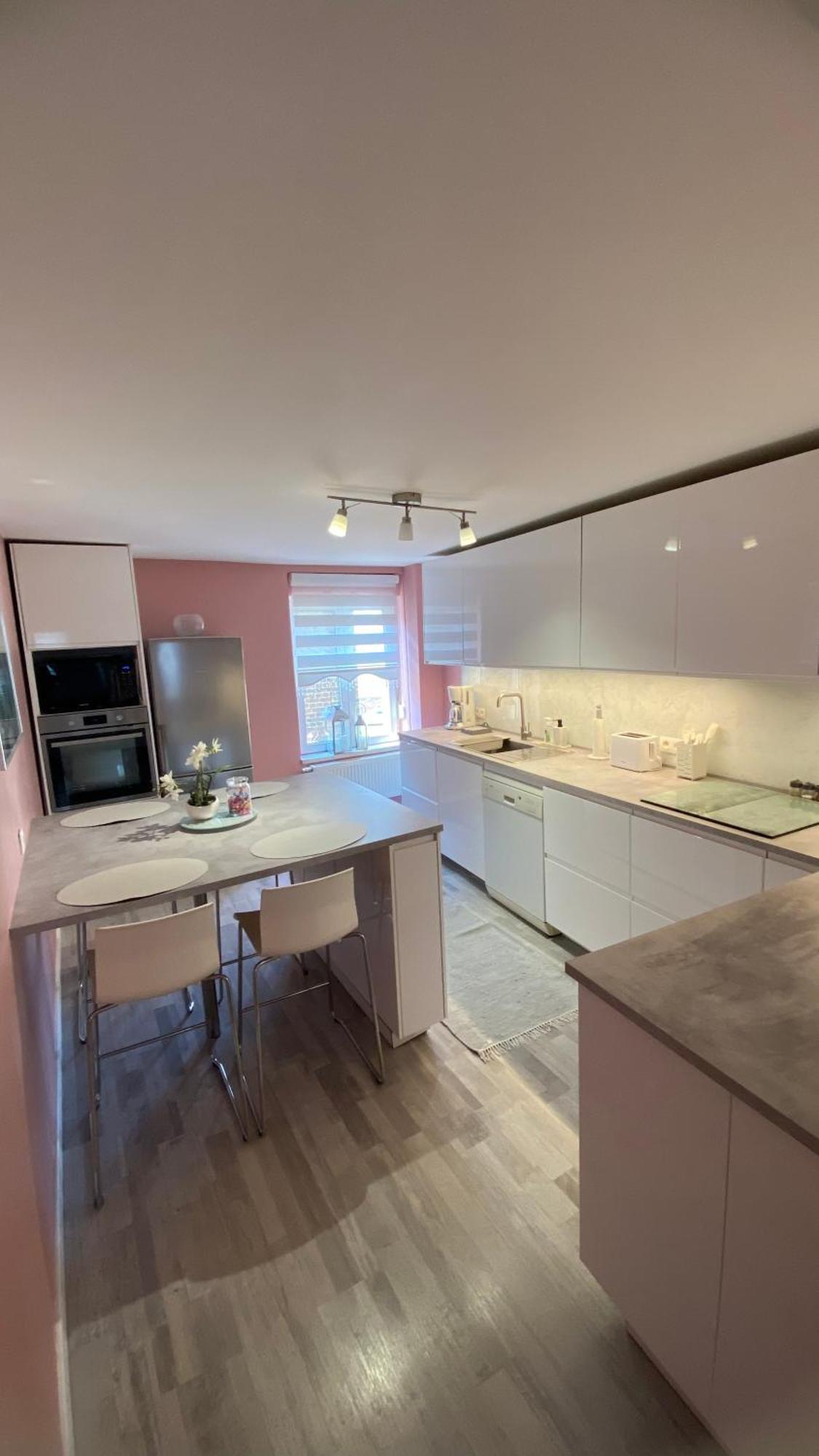 Next2Airport - Appartement House Of Lions Ransart المظهر الخارجي الصورة