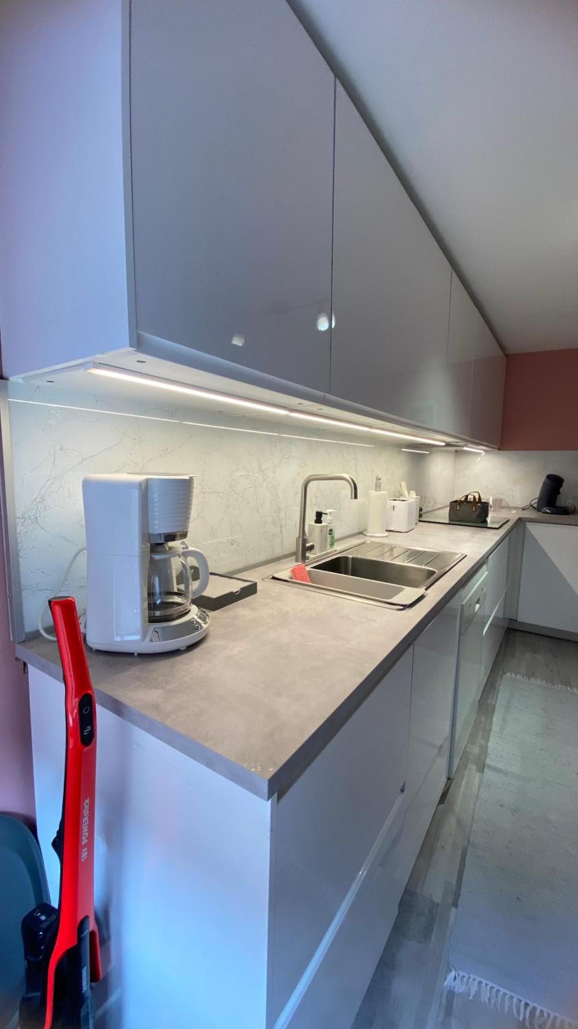 Next2Airport - Appartement House Of Lions Ransart المظهر الخارجي الصورة